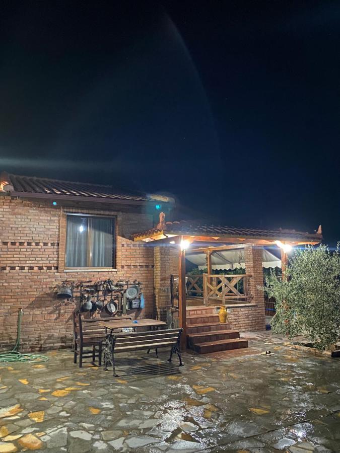 Vila Mario Berat Exteriör bild