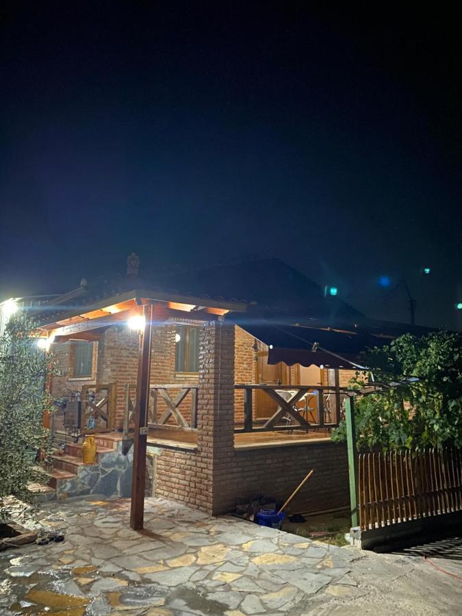 Vila Mario Berat Exteriör bild